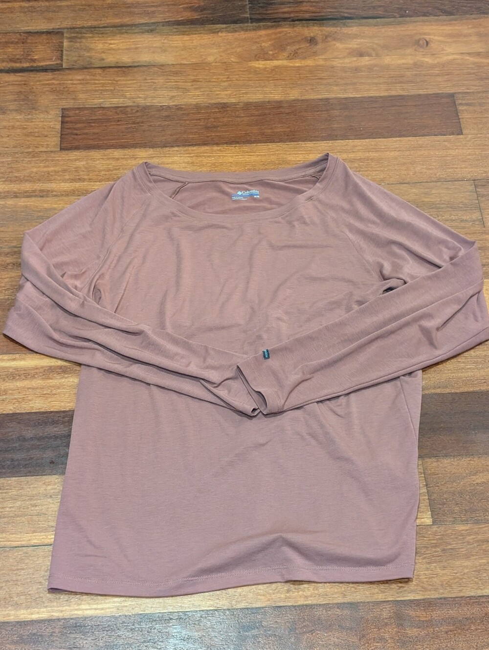 Columbia Lightweight Soft Mauve Long Sleeve Tee